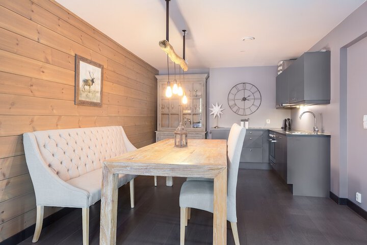 Dining Photos