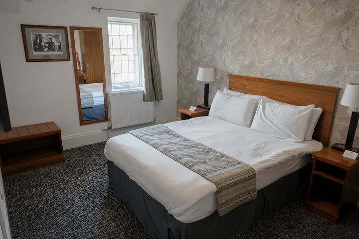 Room 12 of 44