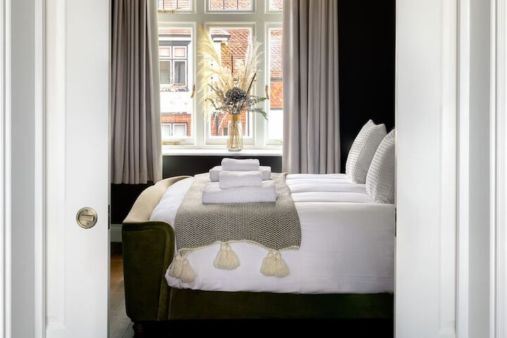 Room 20 of 38