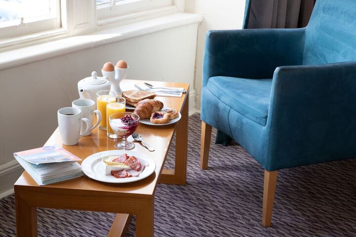 Breakfast/Coffee Service 76 of 96