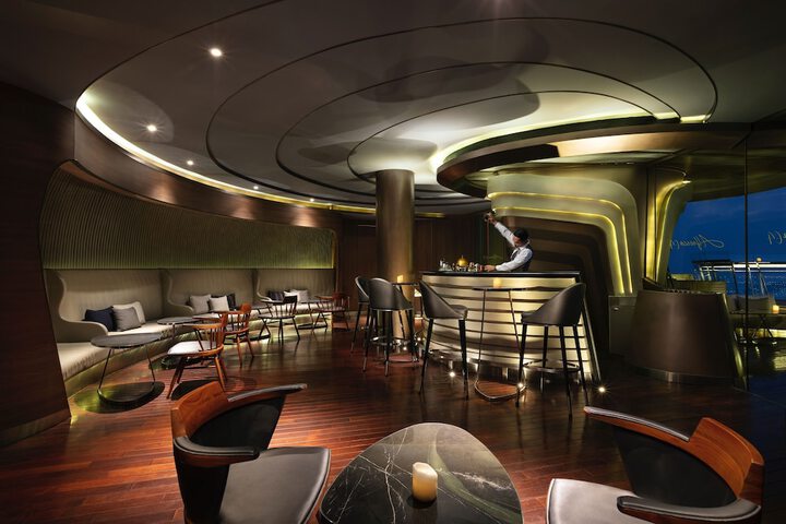 Lounge 168 of 220