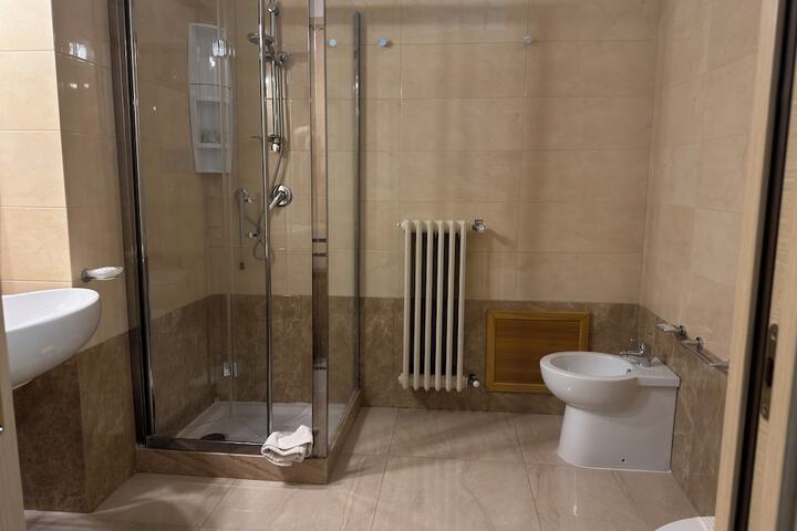 Room 20 of 27