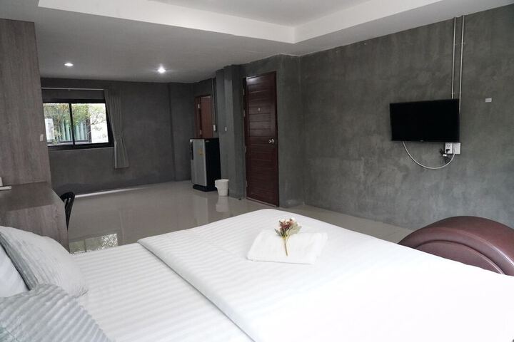 Room 13 of 62