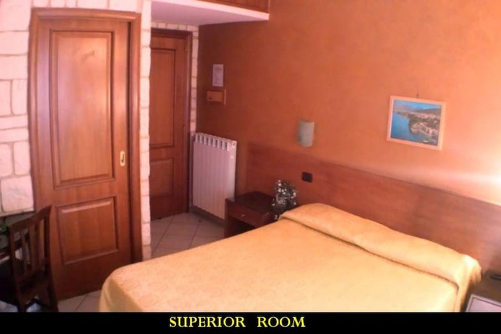 Room 8 of 63