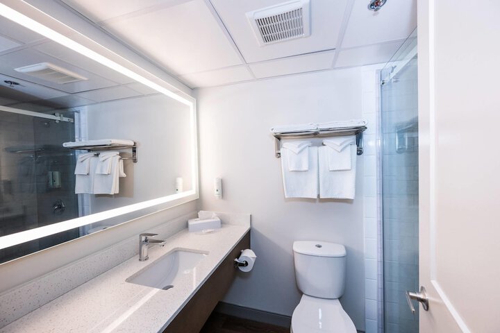 Room 18 of 23