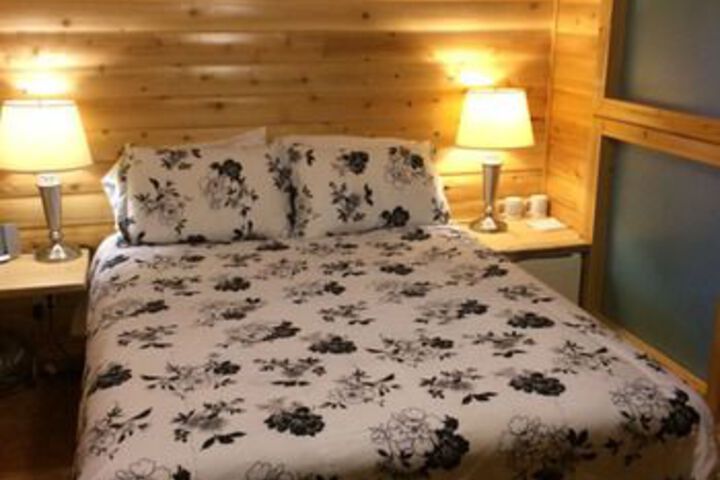 Room 6 of 14
