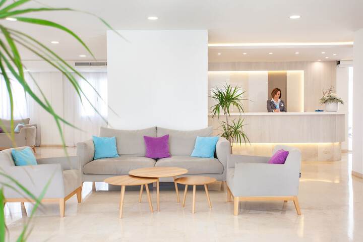 Guest Lobby
