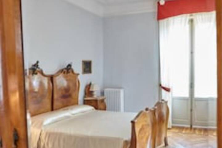 Room 13 of 93