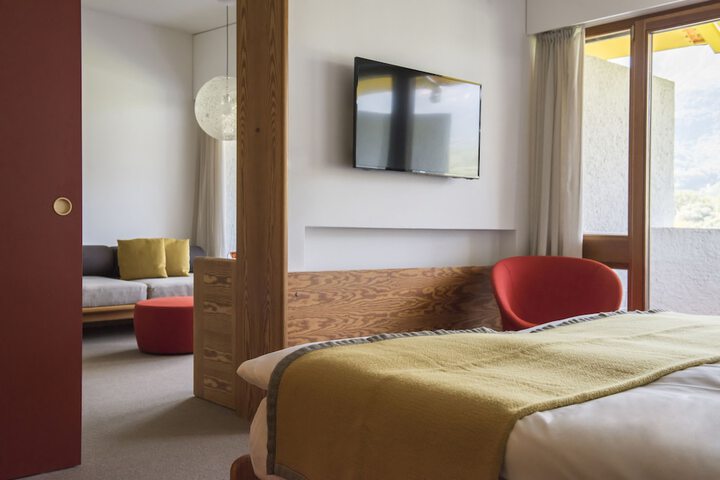Room 13 of 63