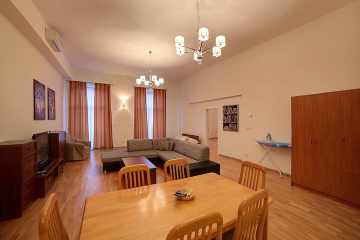 Room 10 of 51