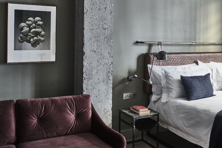 Room 52 of 126