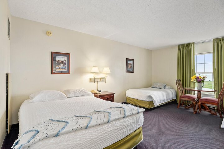 Room 4 of 17