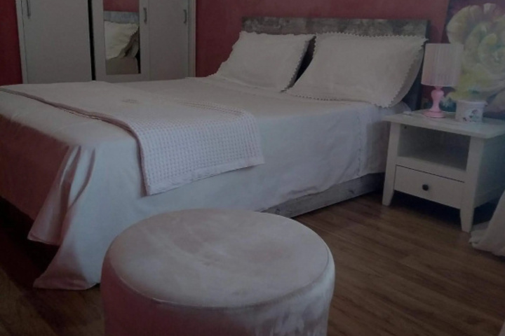 Room 5 of 18