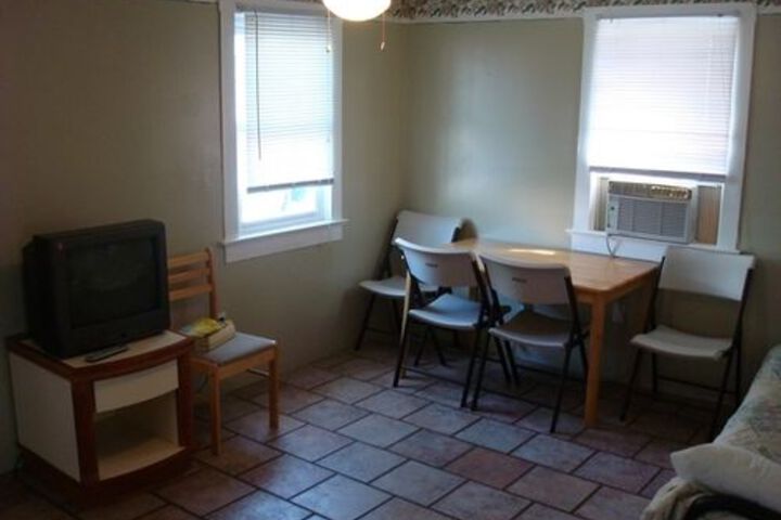 Room 28 of 63