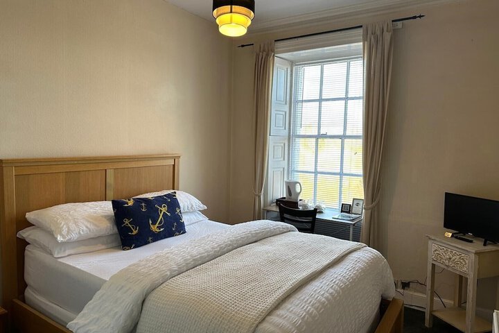 Room 4 of 21