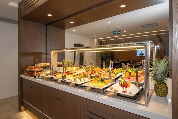 Dining 134 of 170