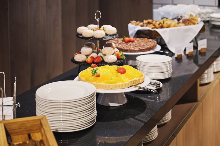 Breakfast/Coffee Service 19 of 37