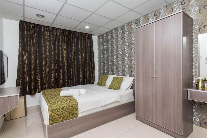 Room 74 of 128