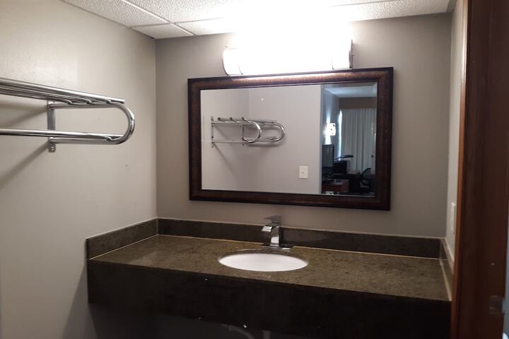 Bathroom sink