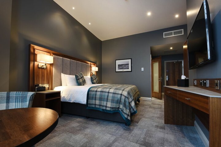 Room 5 of 31