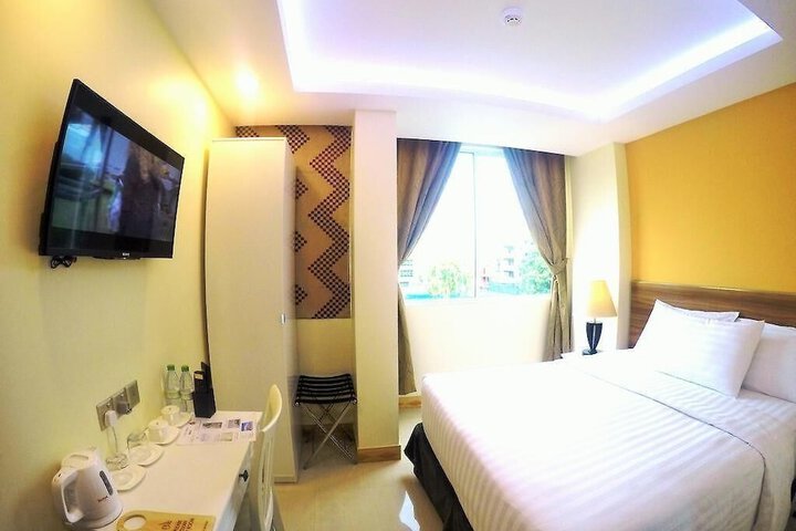 Room 4 of 51