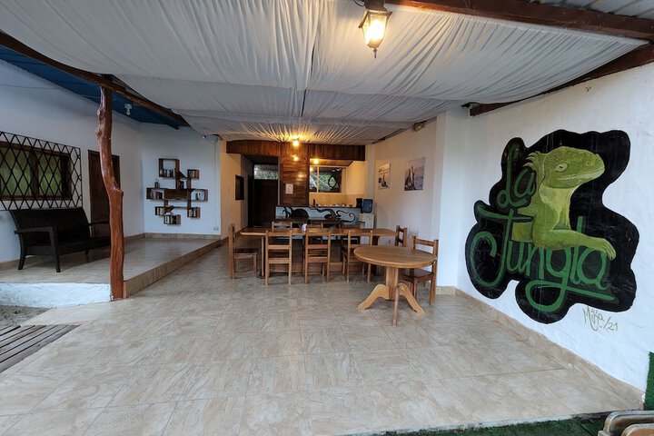 Room 35 of 66