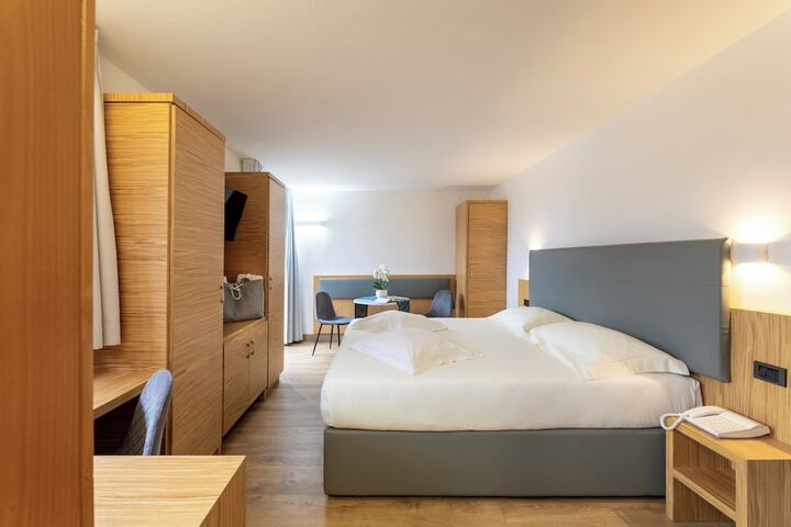 Room 57 of 180