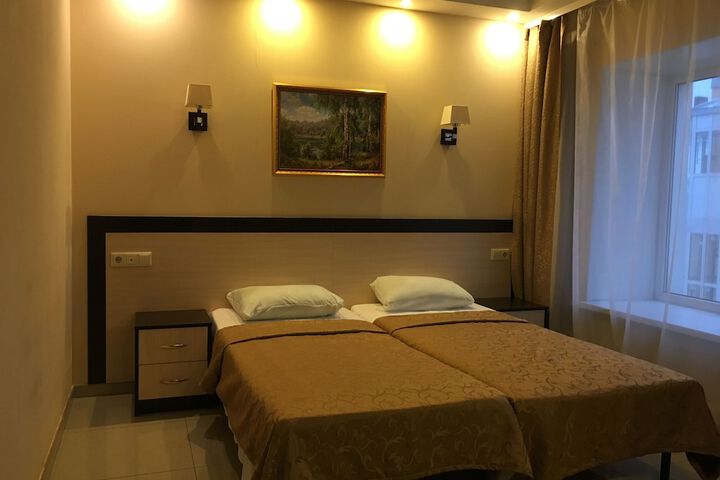 Room 12 of 26