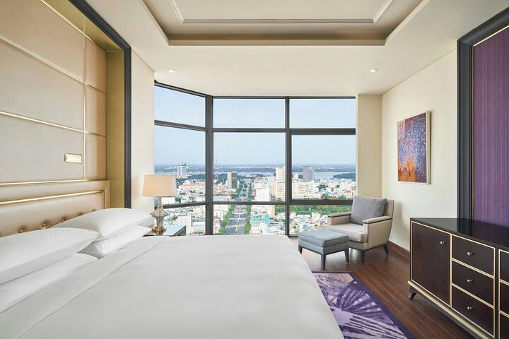 Room 14 of 94