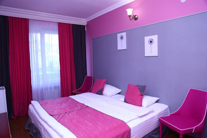 Room 18 of 48