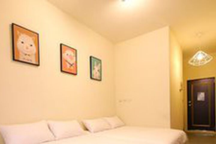 Room 72 of 118