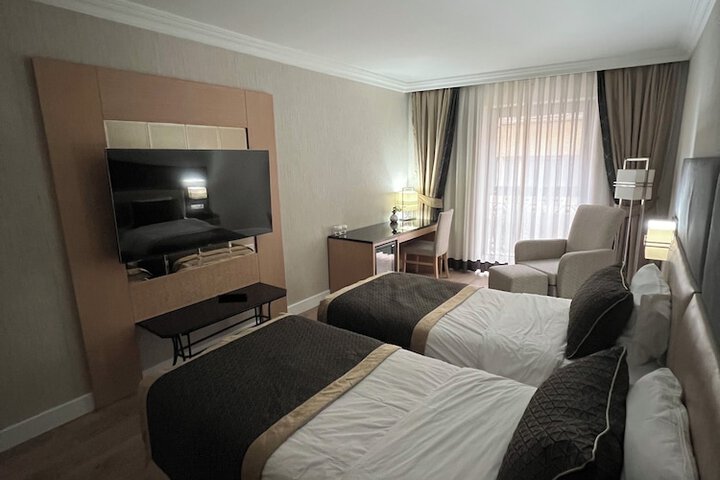 Room 11 of 52