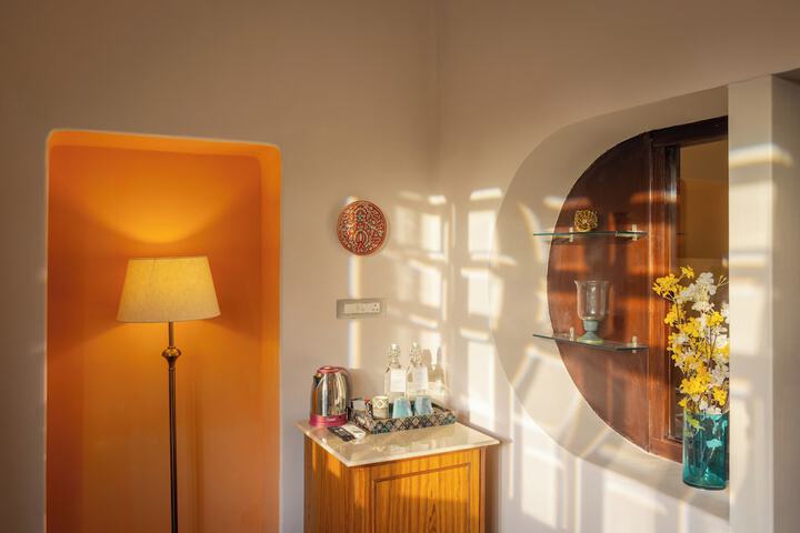Room 9 of 27