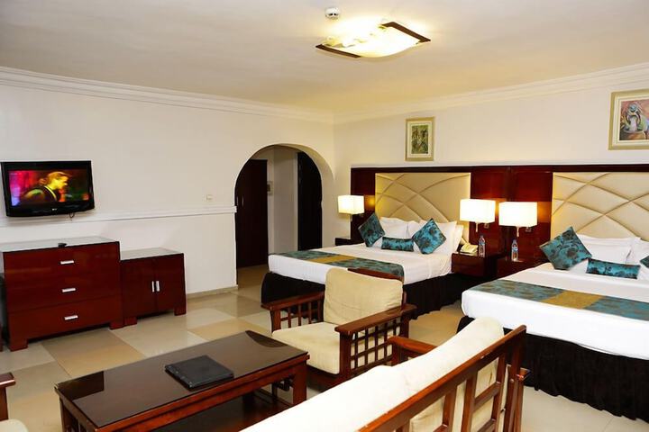 Room 19 of 36