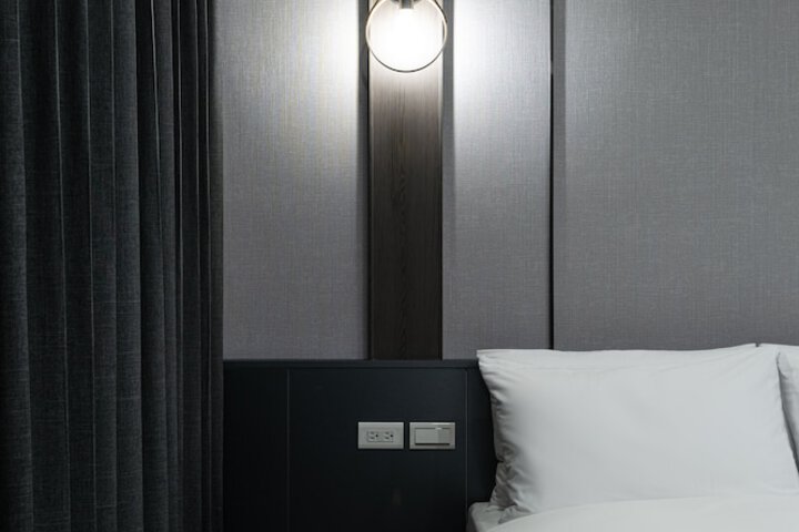Room 12 of 68