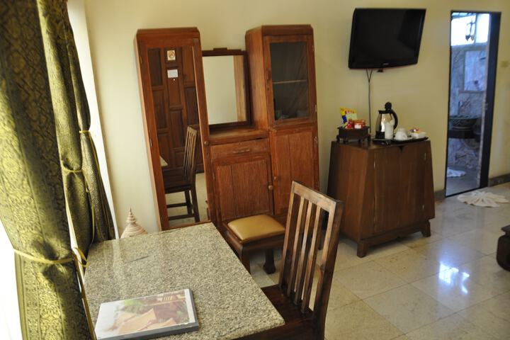 Room 26 of 161