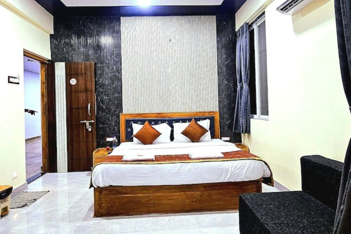 Room 13 of 41