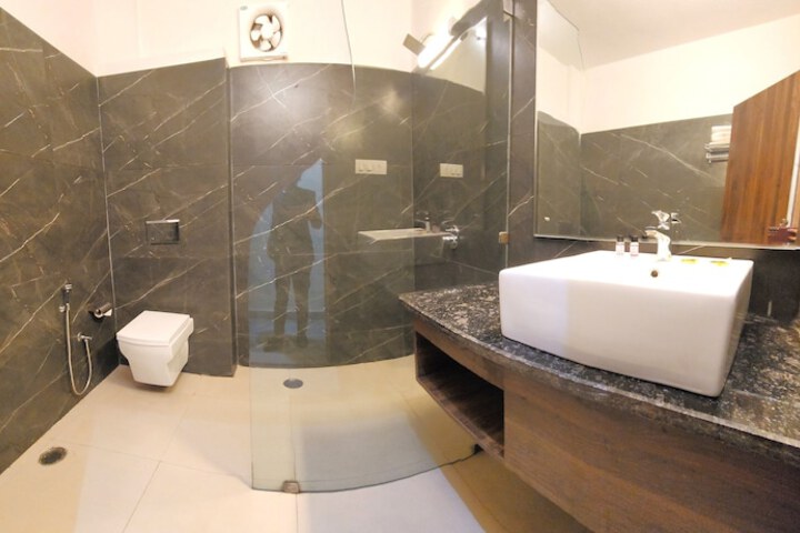 Room 21 of 31