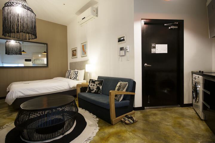 Room 21 of 114