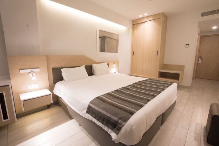 Room 4 of 35