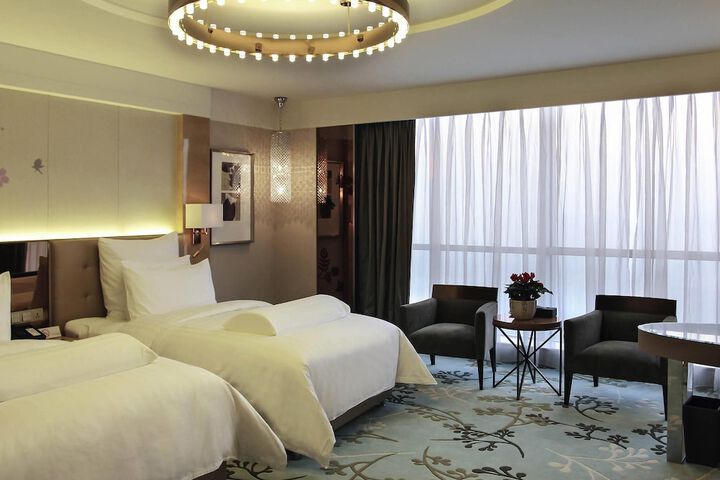 Room 17 of 72