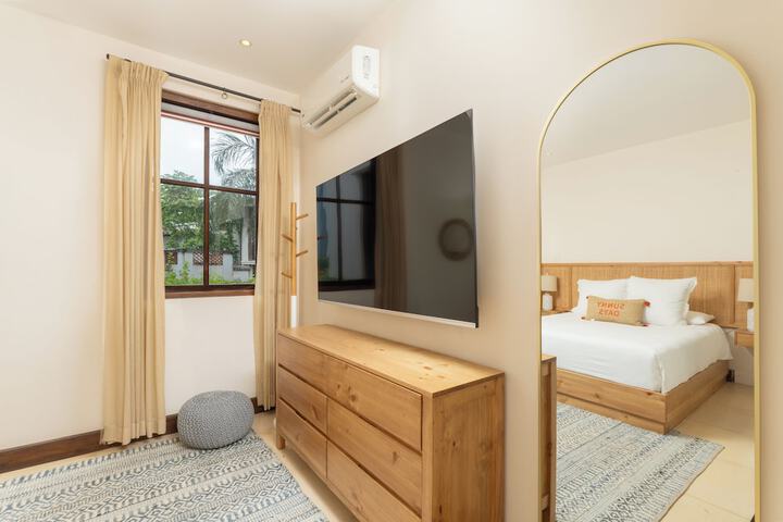 Room 80 of 1000