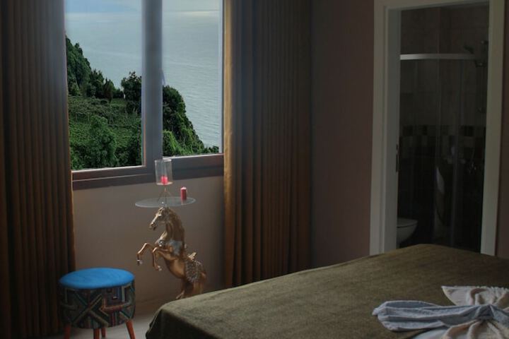 Room 17 of 40