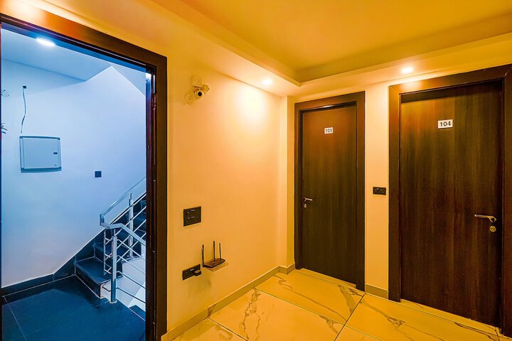 Hotel Interior 4 of 34