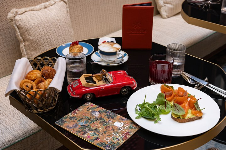 Breakfast/Coffee Service 115 of 131