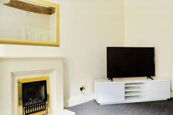 Room 8 of 10