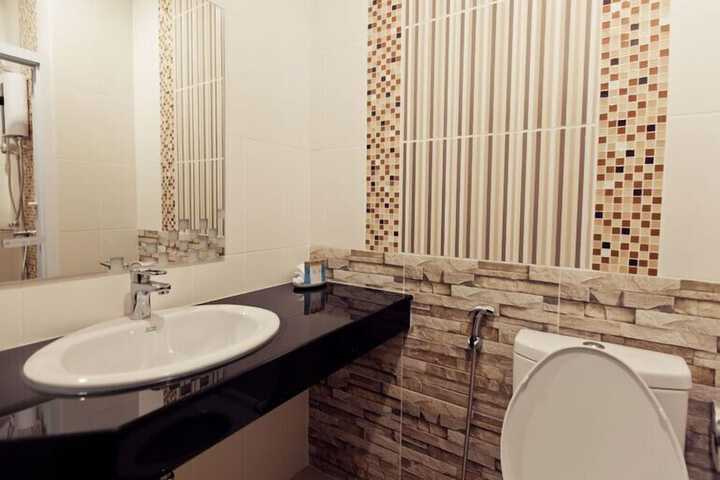 Room 38 of 46
