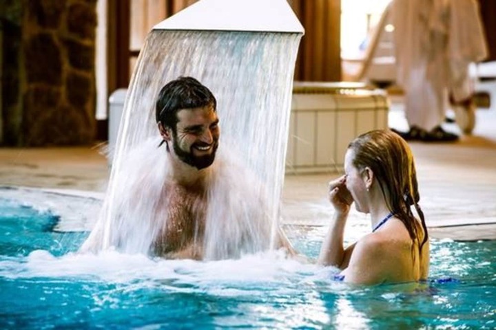 Hotel with Pool