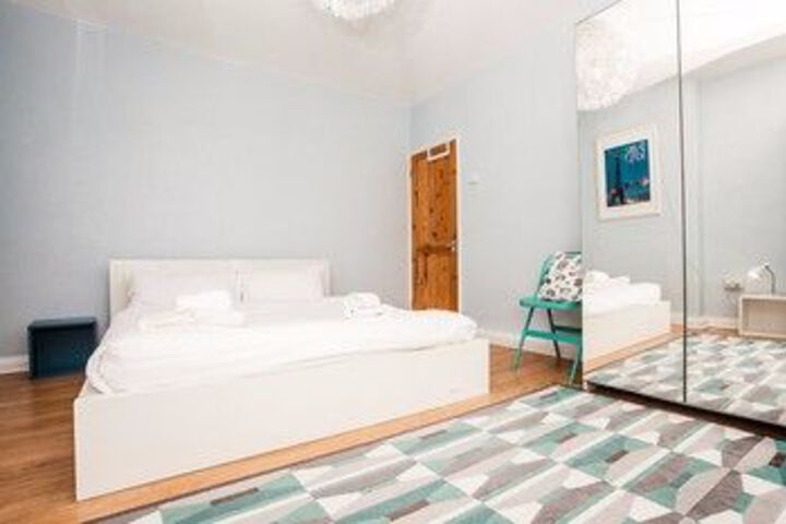 Room 5 of 23