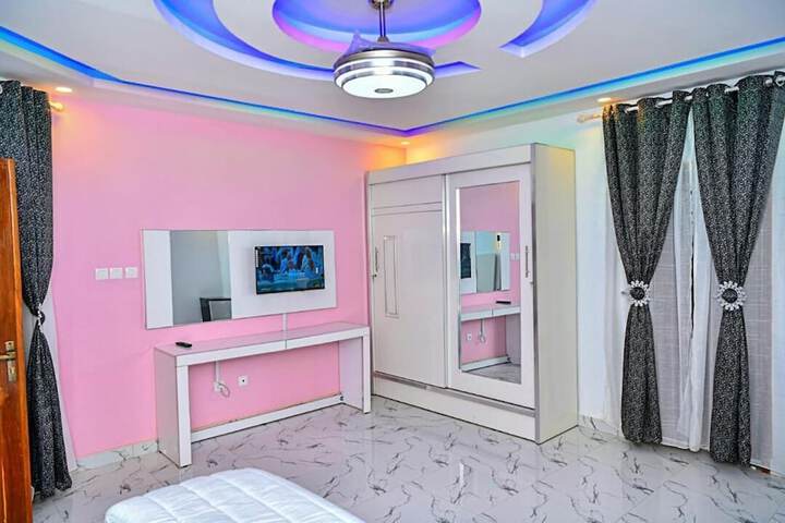Room 3 of 11